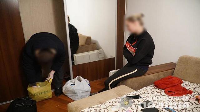 Cутенерку та жінок, які займалися проституцією, затримали поліцейські в Тернополі