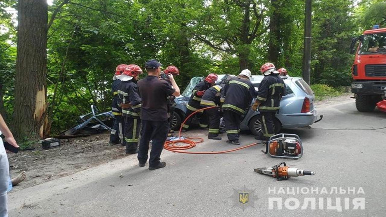 Двоє людей загинули в ДТП на Чумацькій у Тернополі