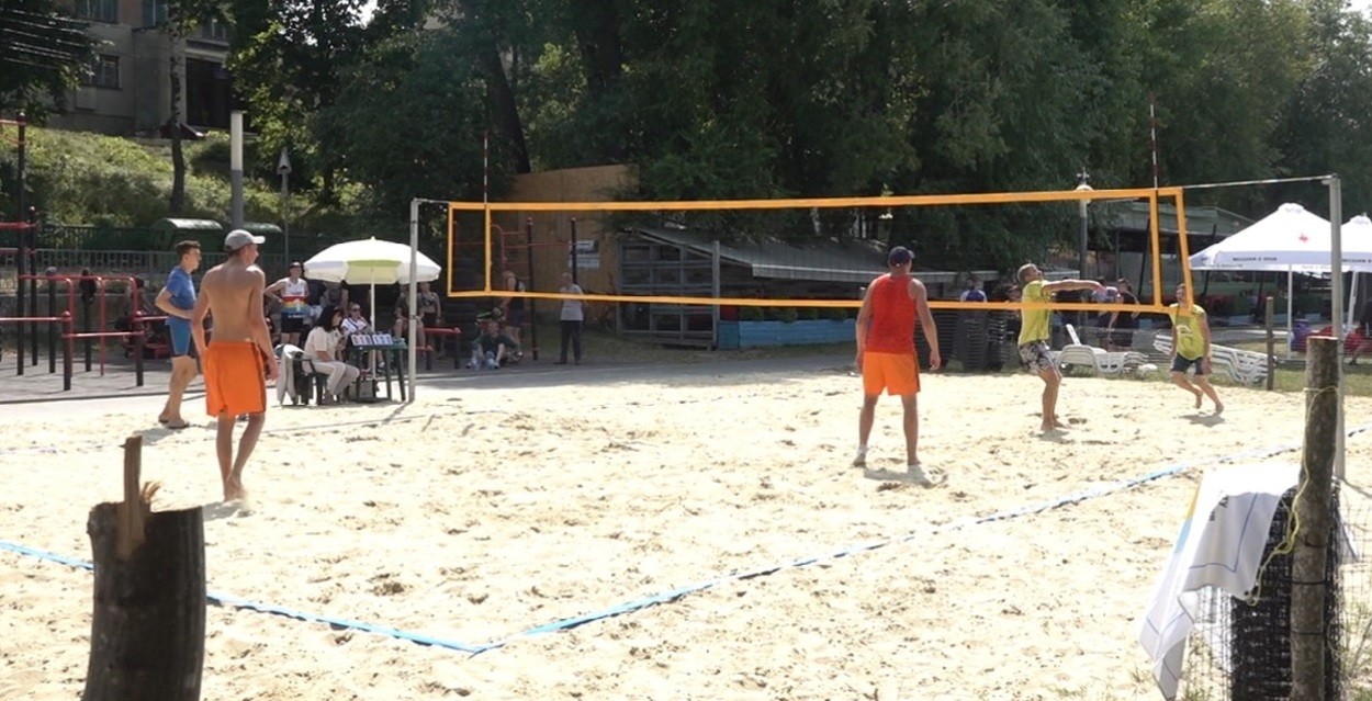 У Тернополі розпочався 3-й турнір з пляжного волейболу