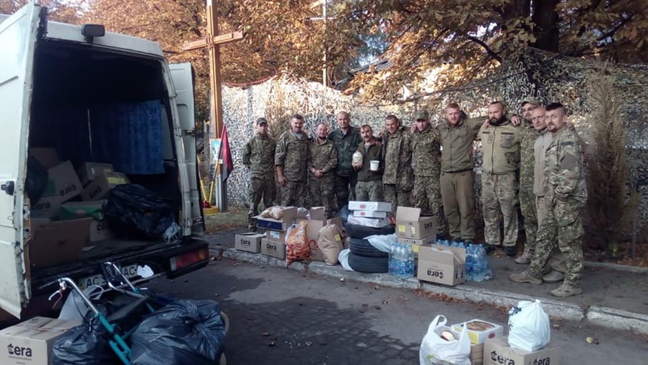 Допомогу військовослужбовцям на Схід доставили тернопільські волонтери
